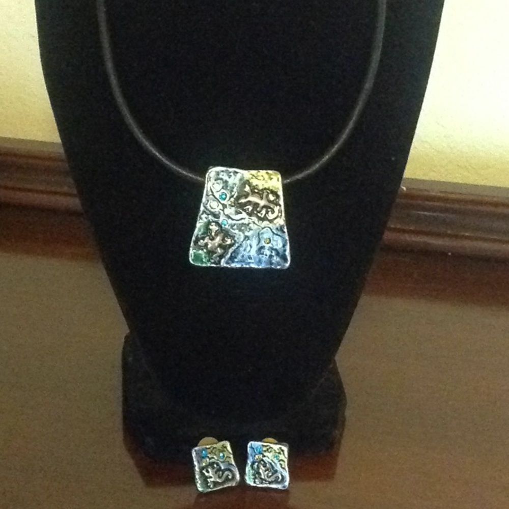 Necklace and earring set